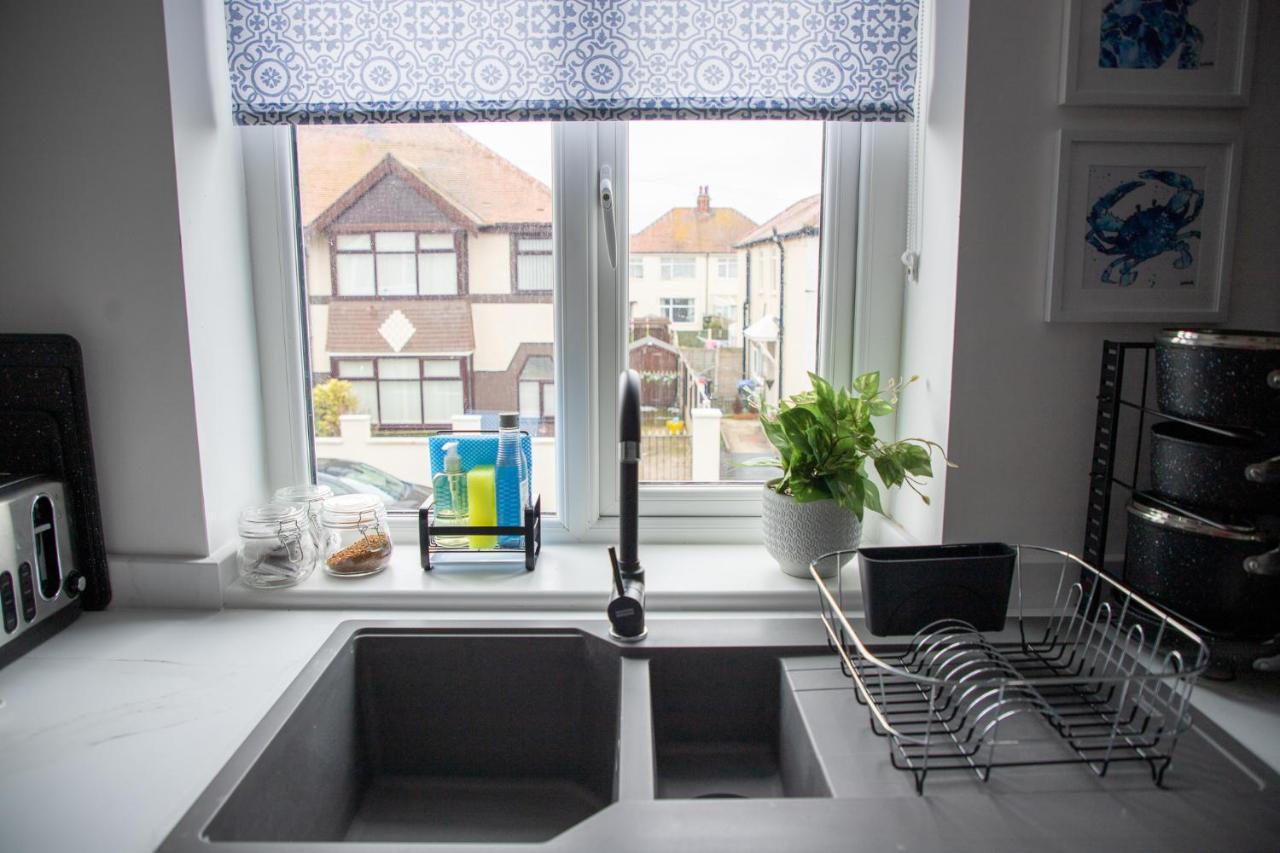 Wave Stays - First Floor Apartment Cleveleys Ngoại thất bức ảnh